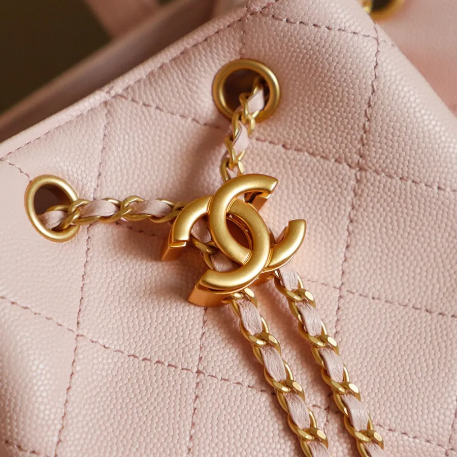 chanel_25b_double_shoulder-bag_backpack_as5600_detail_02.jpg